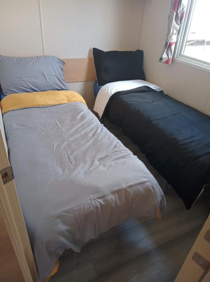 Caledonian Caravan Jaywick Sands Extérieur photo
